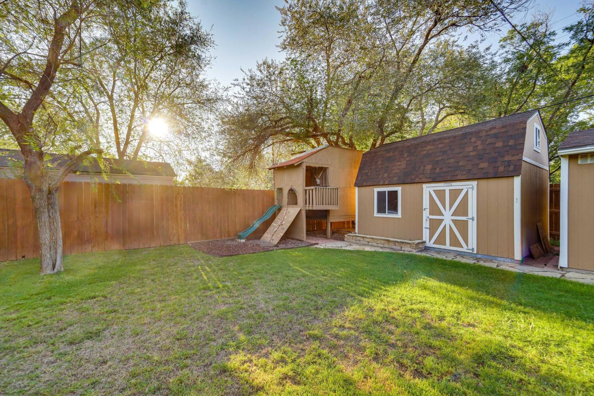 Lovely Lubbock Home With Furnished Deck And Grill Extérieur photo